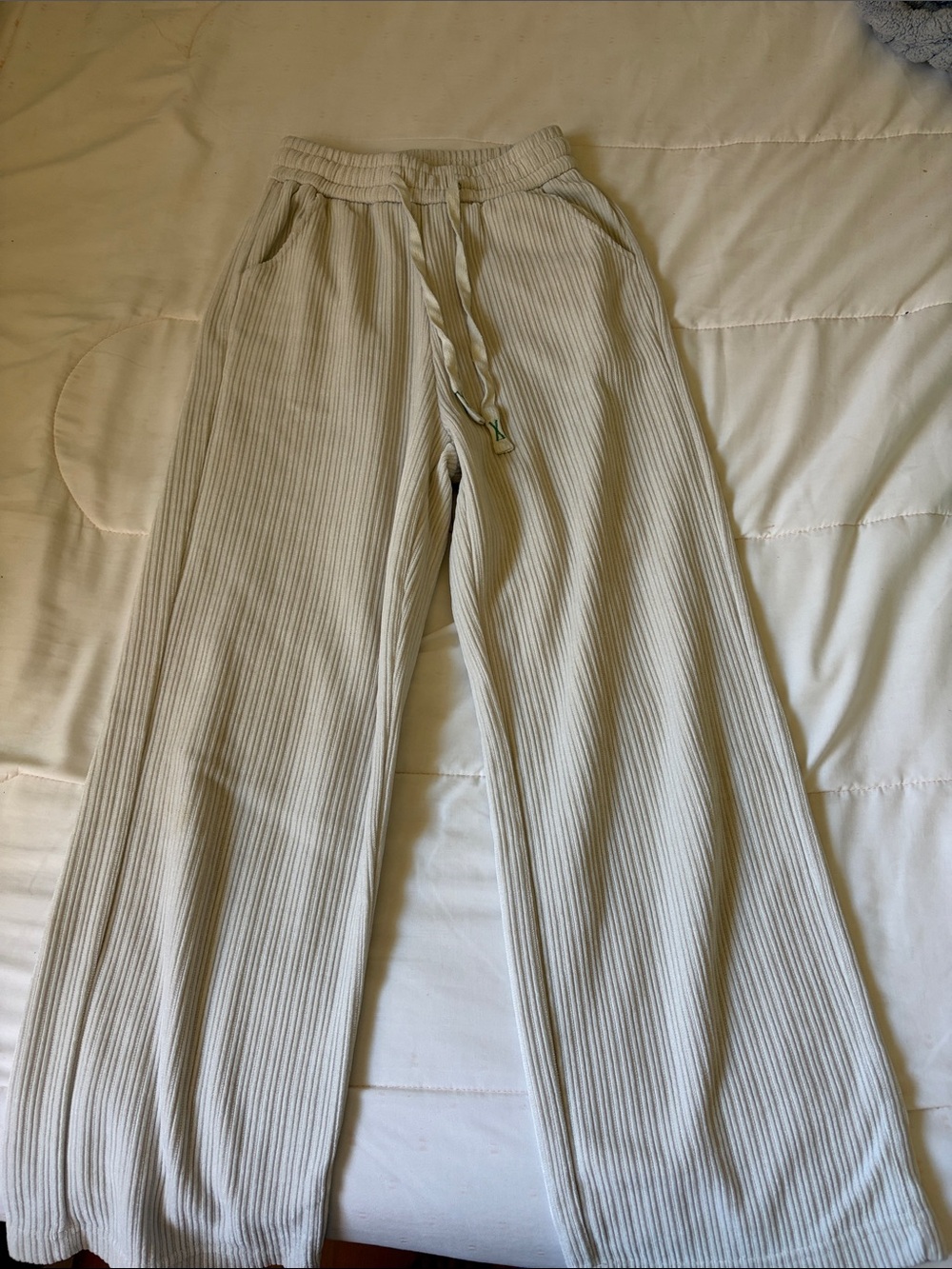 Women’s Ribbed Wide-Leg Sweatpants in Cream